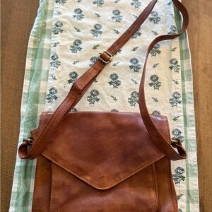 Elegant Brown Leather Crossbody Bag